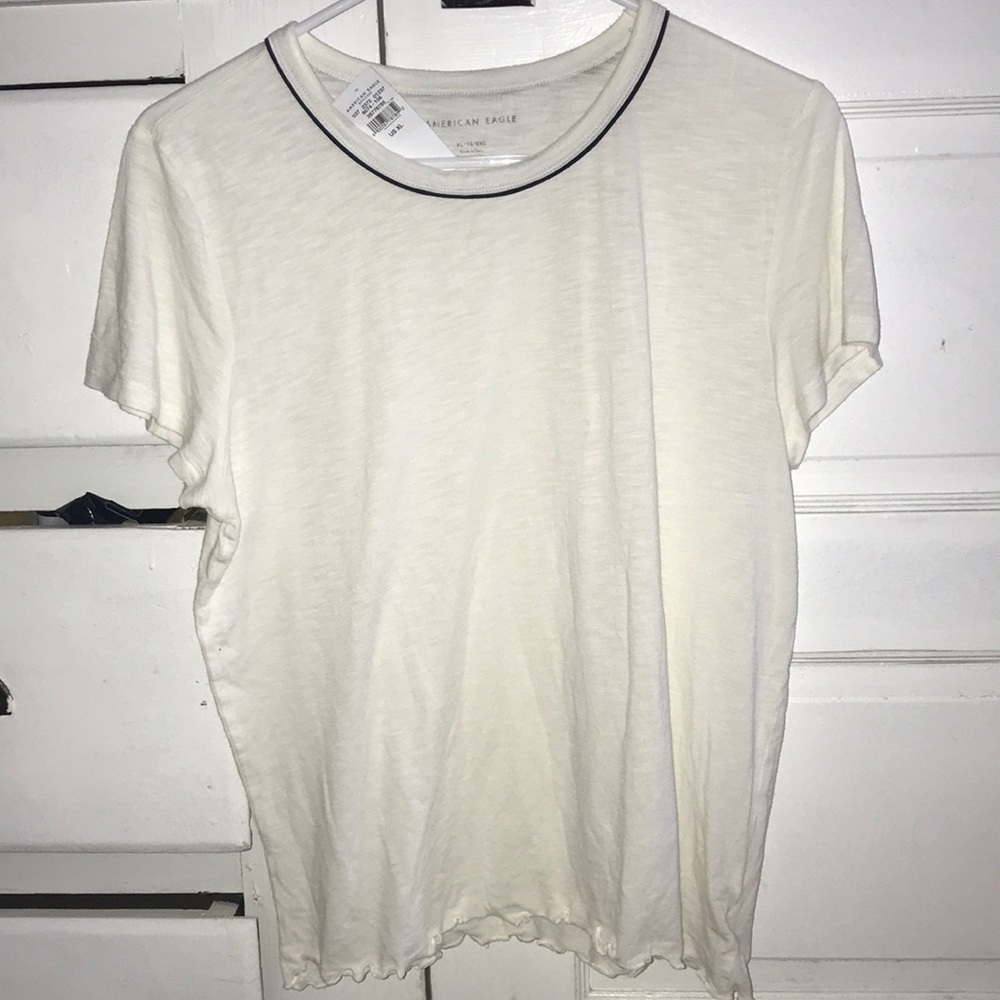 NWT American Eagle Outfitters Tee
